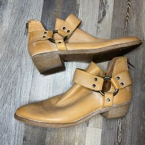 FRYE Ray Moto Ankle Boot.